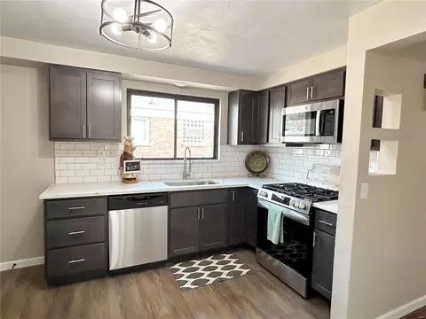 9325 Mackenzie Rd, Affton, MO 63123 photo 2