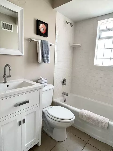 9325 Mackenzie Rd, Affton, MO 63123 photo 9