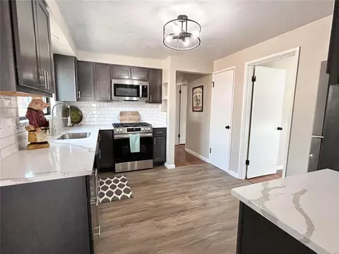 9325 Mackenzie Rd, Affton, MO 63123 photo 4