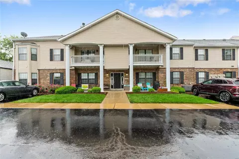 11214 Gravois Rd #108, Saint Louis, MO 63126