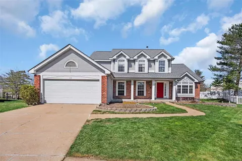 1625 Indian Summer Ct, Fenton, MO 63026