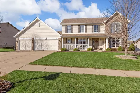 203 Prairie Lake Dr, Wentzville, MO 63385