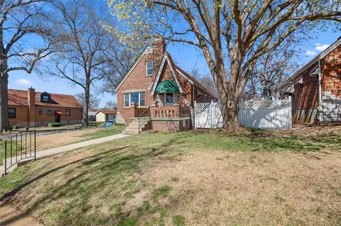 5689 Oleatha Ave, Saint Louis, MO 63139