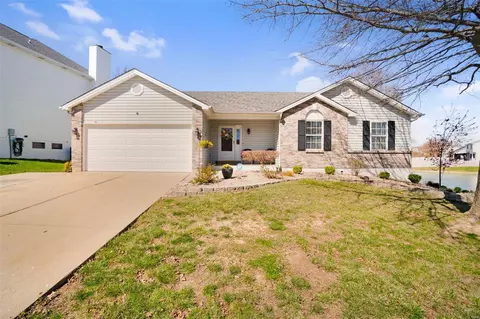 1465 Washingtons Crossing Dr, O'fallon, MO 63366