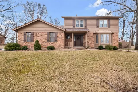 3435 Bluff View Dr, Saint Charles, MO 63303