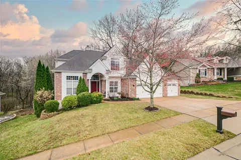 2942 Marchbanks Pl, Saint Louis, MO 63129