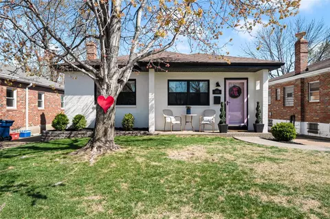 5008 Kain Dr, Shrewsbury, MO 63119