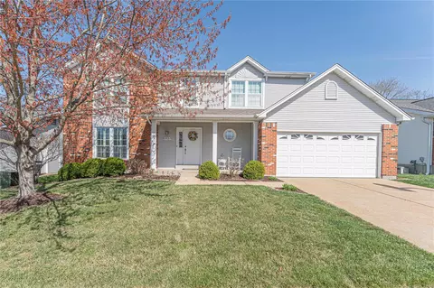 5731 Westcliffe Dr, Saint Louis, MO 63129