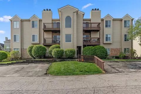 2415 Sandalwood Creek Ct #F, Glencoe, MO 63038