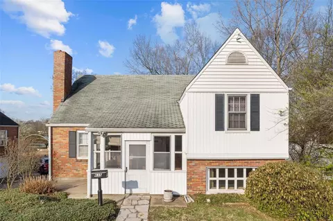 635 N Florissant Rd, Saint Louis, MO 63135