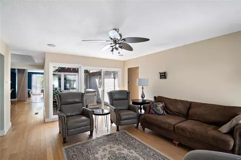 Living - 7 Grellnor Pl, Manchester, MO 63011 photo 1 of 3