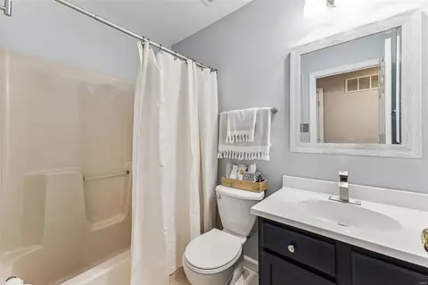 Bath - 1203 Richland Meadows Dr, Ballwin, MO 63021 photo 2 of 2