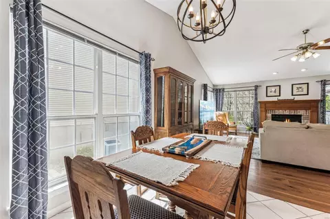 Dining - 1203 Richland Meadows Dr, Ballwin, MO 63021 photo 2 of 4