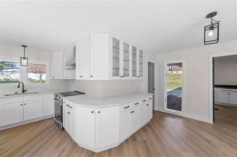 Kitchen - 129 Clear Meadows Dr, Ballwin, MO 63011 photo 3 of 3