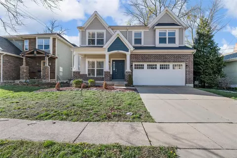 338 Rose Ln, Kirkwood, MO 63122