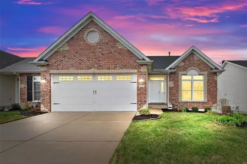 312 Gullane Dr, Saint Charles, MO 63301