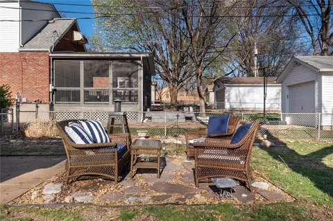 Exterior - 6766 Devonshire Ave, Saint Louis, MO 63109 photo 4 of 9