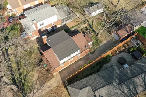 Exterior - 6766 Devonshire Ave, Saint Louis, MO 63109 photo 7 of 9