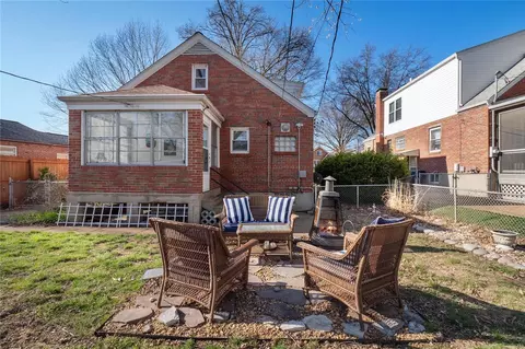 Exterior - 6766 Devonshire Ave, Saint Louis, MO 63109 photo 3 of 9