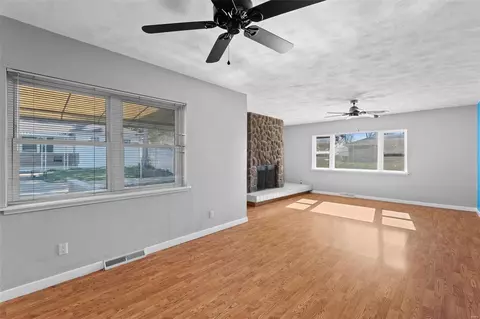 7435 Sharp Ave, Saint Louis, MO 63116 photo 7