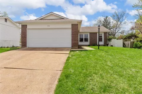 372 Novara Dr, Ballwin, MO 63021
