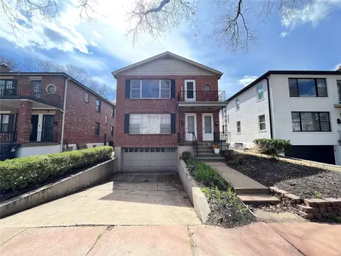 7004 Dartmouth Ave, University City, MO 63130