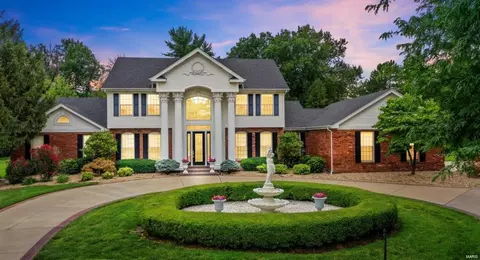 33 Sackston Woods Ln, Saint Louis, MO 63141