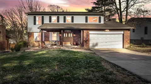 97 Strecker Rd, Ellisville, MO 63011