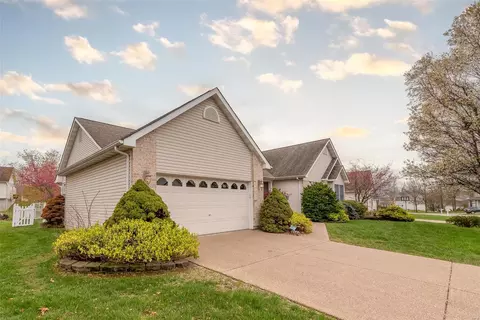 Exterior - 2338 Hidden Deer Dr, O'fallon, MO 63368 photo 4 of 20