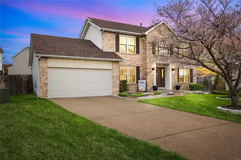 206 Morning Dew Ct, Saint Peters, MO 63376