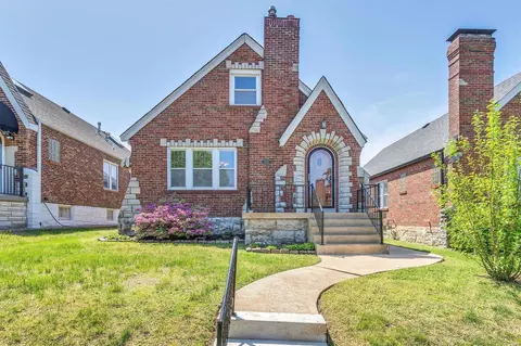 5728 Lindenwood Ave, Saint Louis, MO 63109