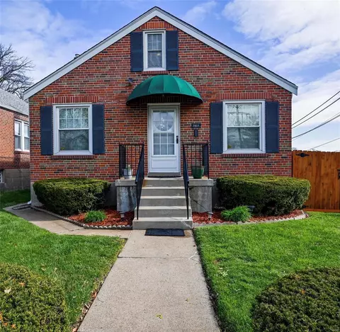 3901 Itaska St, Saint Louis, MO 63116
