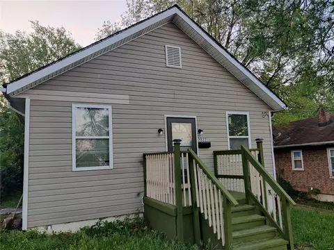 2822 Old Hanley Rd, Saint Louis, MO 63114