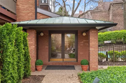 312 N Meramec Ave #203, Saint Louis, MO 63105