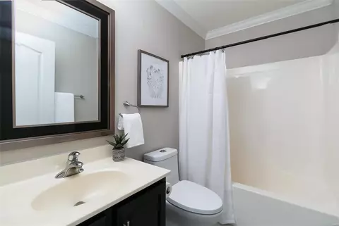 Bath - 6929 Brassel Dr, O'fallon, MO 63368 photo 4 of 6