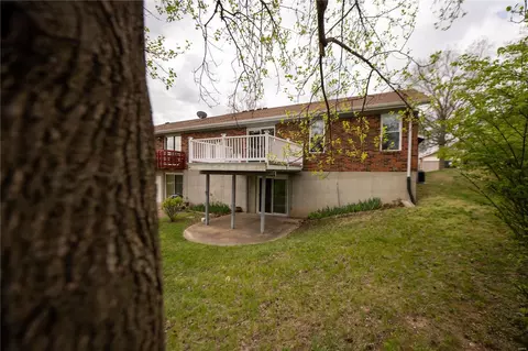 Exterior - 1037 Ridgeway Meadow Dr, Ellisville, MO 63021 photo 5 of 10