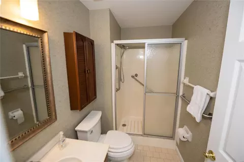 Bath - 1037 Ridgeway Meadow Dr, Ellisville, MO 63021 photo 2 of 6