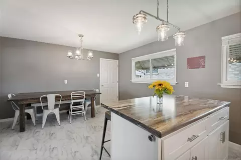 Dining - 715 Plaza Dr, O'fallon, MO 63366 photo 1 of 2