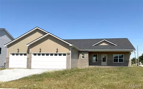 678 Prato Ct, Caseyville, IL 62232