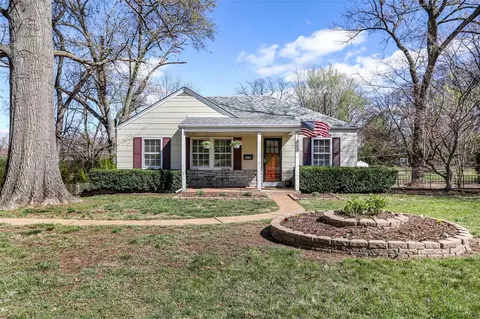 3518 Eastridge Ln, Saint Ann, MO 63074