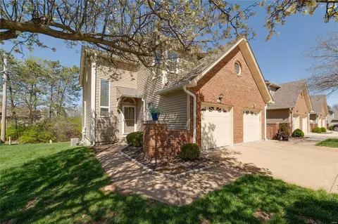 16172 Lea Oak Ct, Chesterfield, MO 63017