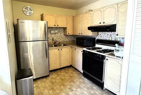 801 Gaillard Ct, Ballwin, MO 63011 photo 4