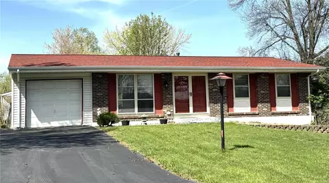 801 Gaillard Ct, Ballwin, MO 63011