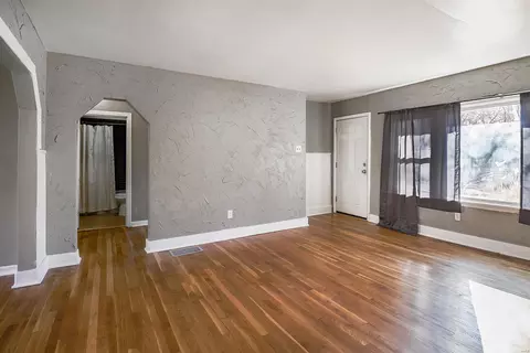 809 Robert Ave, Ferguson, MO 63135 photo 3