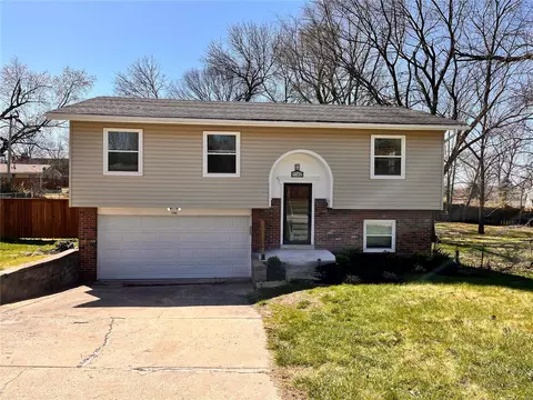 1142 Rio St, Saint Louis, MO 63138