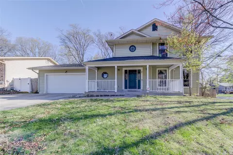 2 Blackstone Ct, Saint Charles, MO 63303
