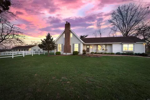 2100 Wakefield Farm Rd, Wildwood, MO 63038