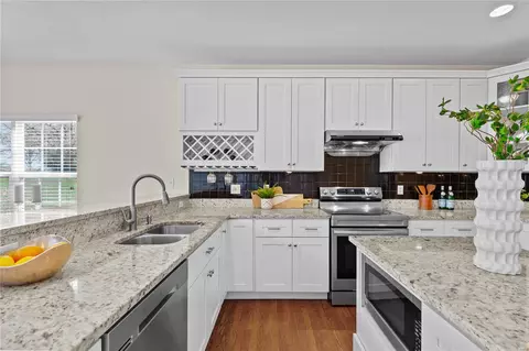 Kitchen - 1126 Ridgeway Meadow Dr, Ellisville, MO 63021 photo 2 of 3