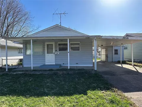 10516 Durness Dr, Saint Louis, MO 63137