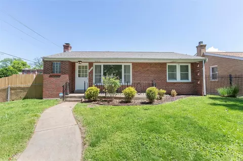 461 Bellerive Blvd, Saint Louis, MO 63111